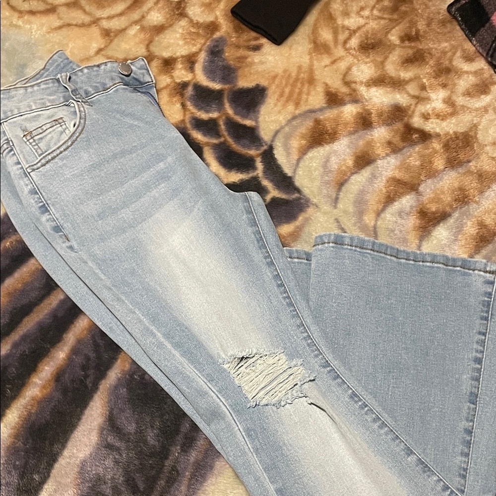 Light Blue Distressed Women Jeans